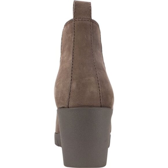 Cliffs by White Mountain Percy Wedge Chelsea Boot - Picture 4 of 11